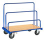 Carro de transporte con soportes para planchas