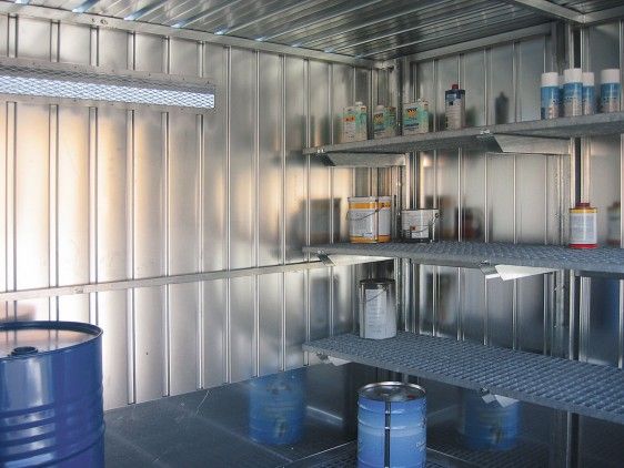 Módulos de almacenamiento exterior para bidones con estantes | Disset