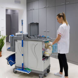 Carros de servicio para la limpieza en hoteles | Disset Odiseo