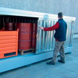 Depósitos exterior almacenamiento contenedores bidones